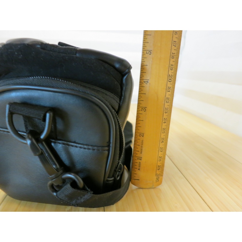 Vtg Case Logic Camera Bag Black Shoulder Strap Pockets Padded Storage 8x5x5 - Picture 6 of 10